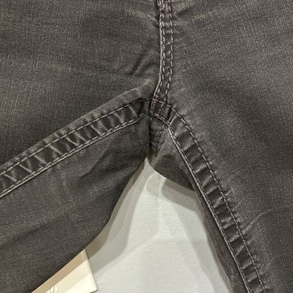 Kut from the Kloth Stevie Straight Leg Jean size 6 BIN A - Picture 5 of 7